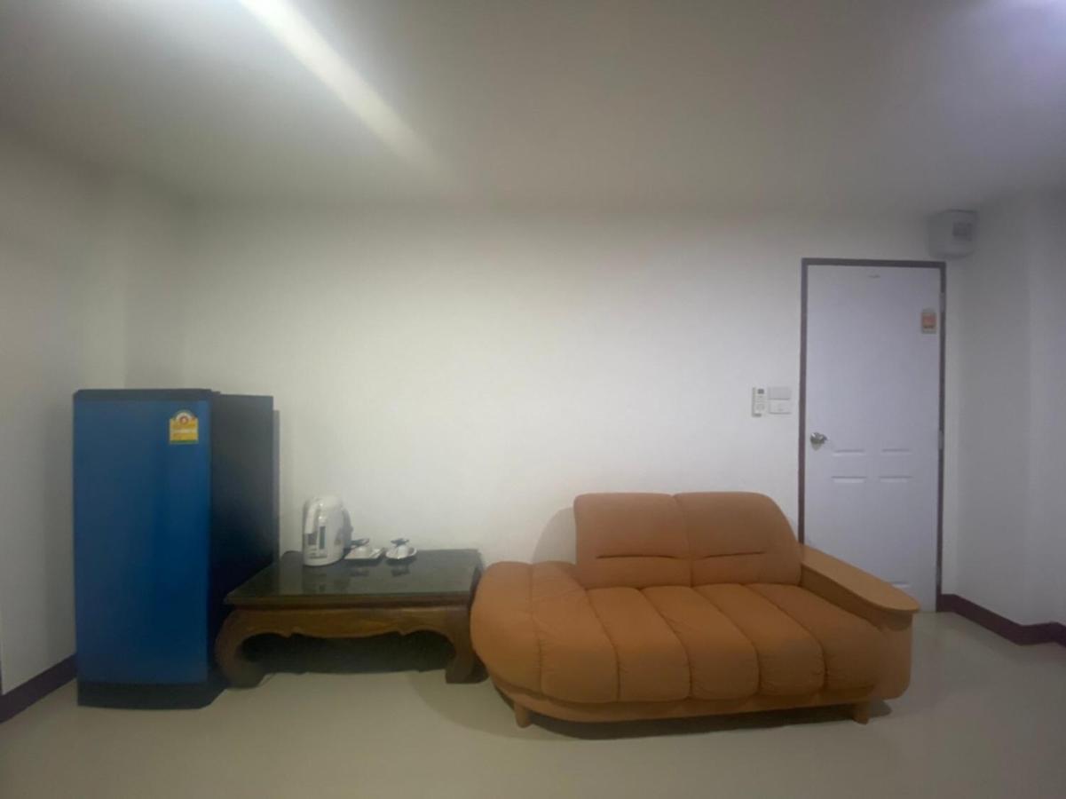 Oyo 1135 Triple A Residence Чиангмай Екстериор снимка