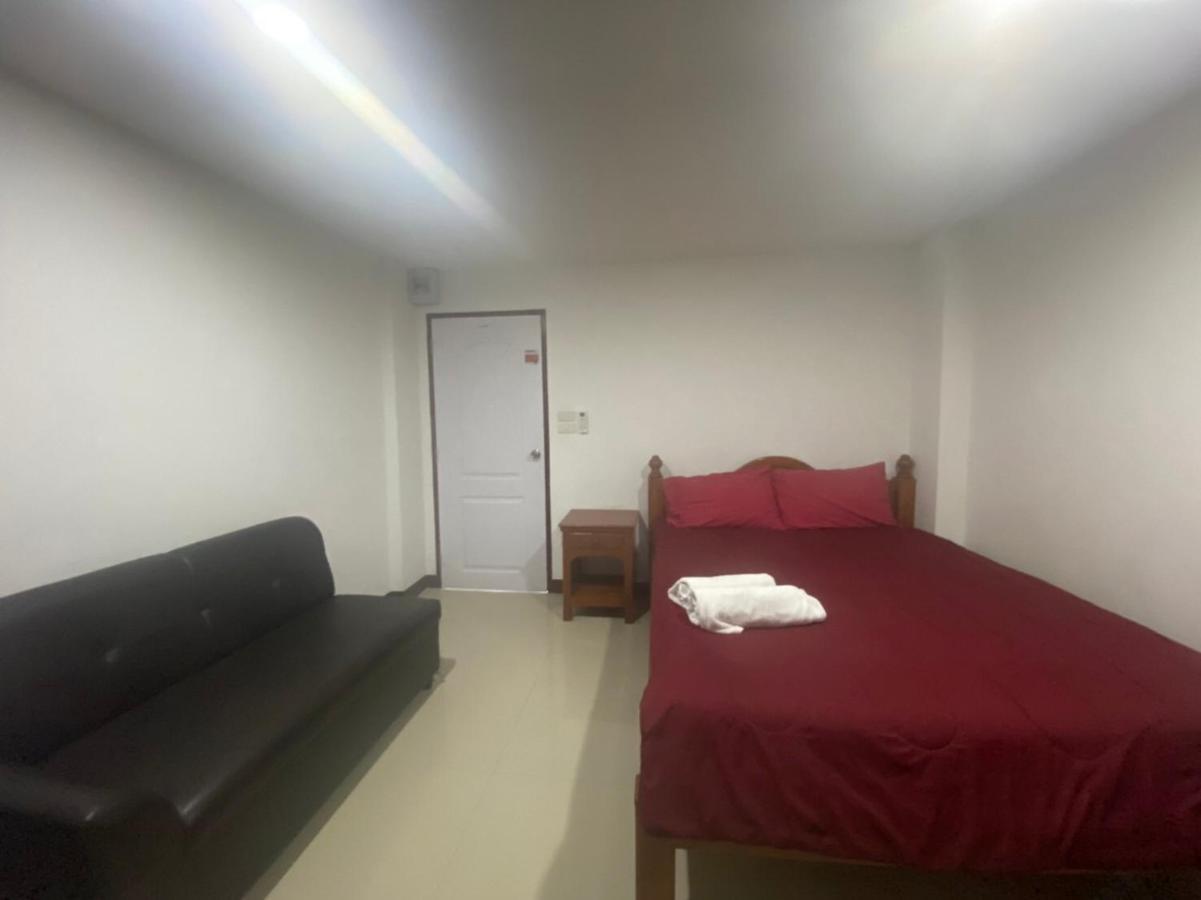Oyo 1135 Triple A Residence Чиангмай Екстериор снимка
