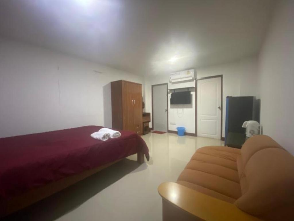 Oyo 1135 Triple A Residence Чиангмай Екстериор снимка