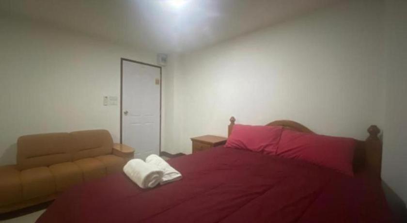 Oyo 1135 Triple A Residence Чиангмай Екстериор снимка