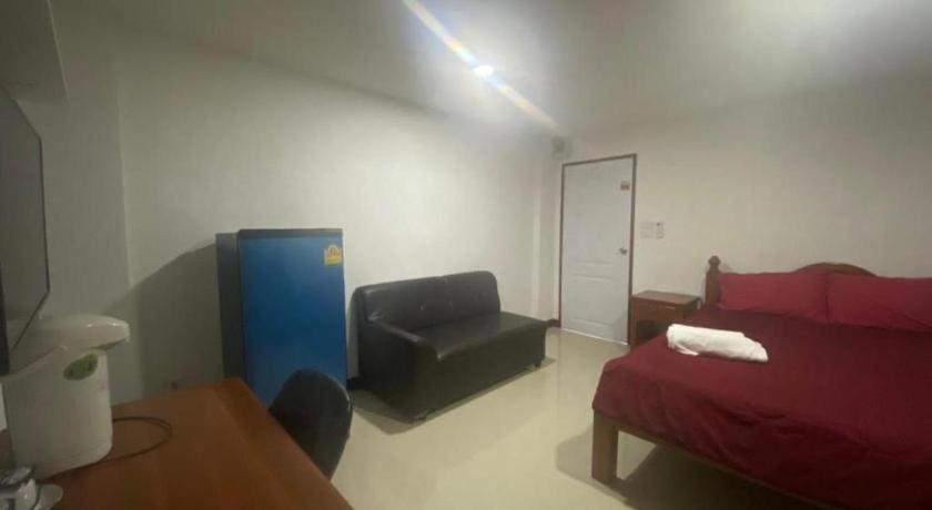 Oyo 1135 Triple A Residence Чиангмай Екстериор снимка