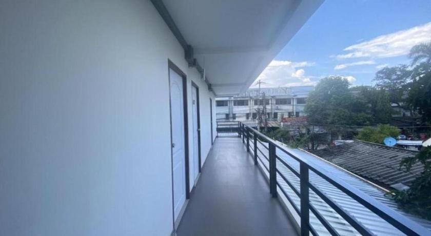 Oyo 1135 Triple A Residence Чиангмай Екстериор снимка